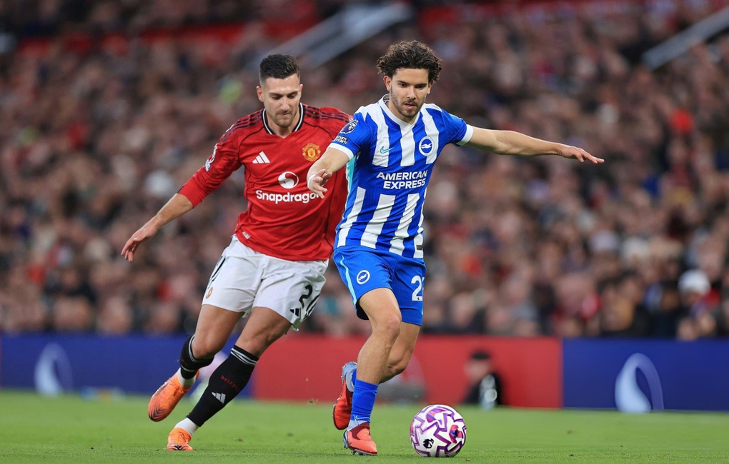 Man Utd đánh bại Brighton, vươn lên top 4 Ngoại hạng Anh - 1