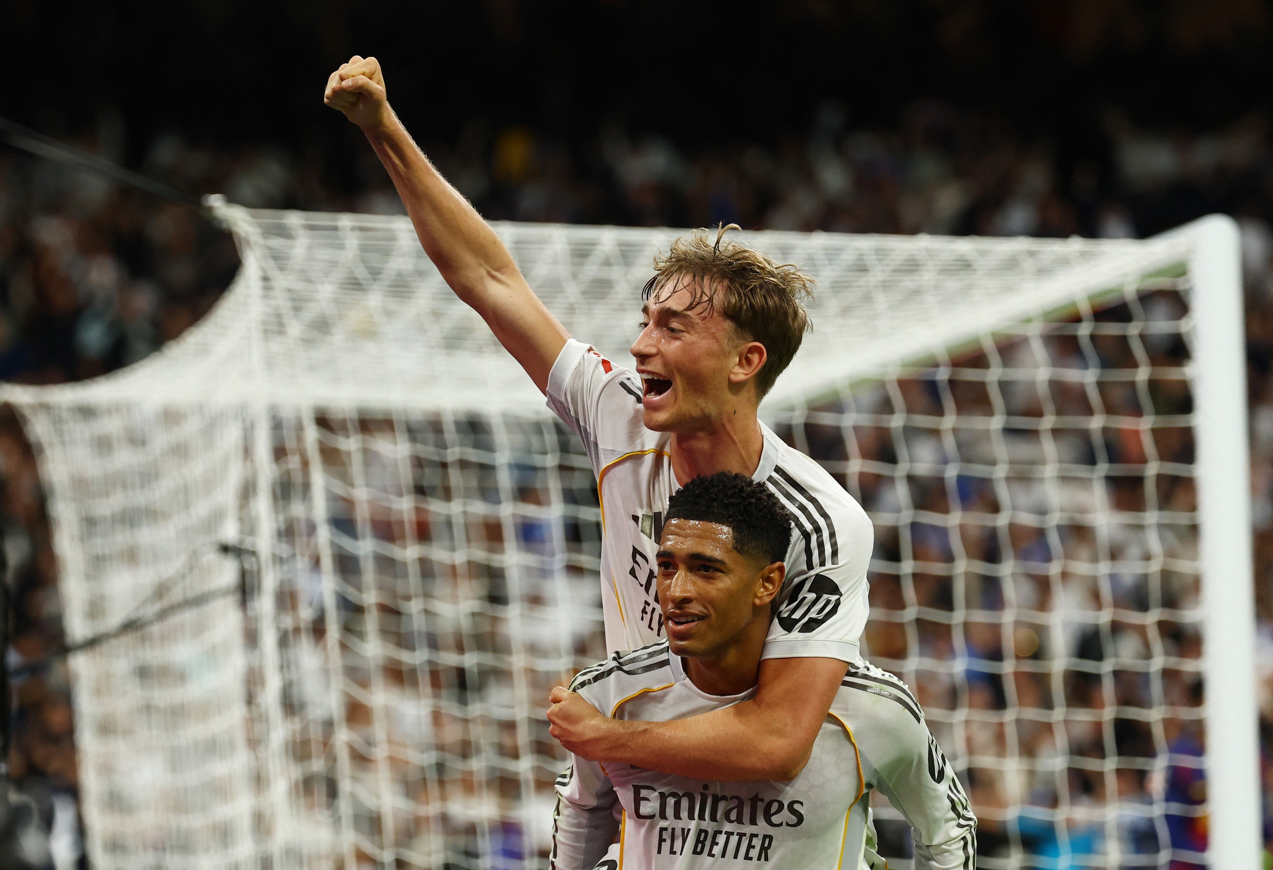 Real Madrid đánh bại Barca ở ‘Siêu kinh điển’: Mbappe cực hay, VAR gây tranh cãi- Ảnh 1.