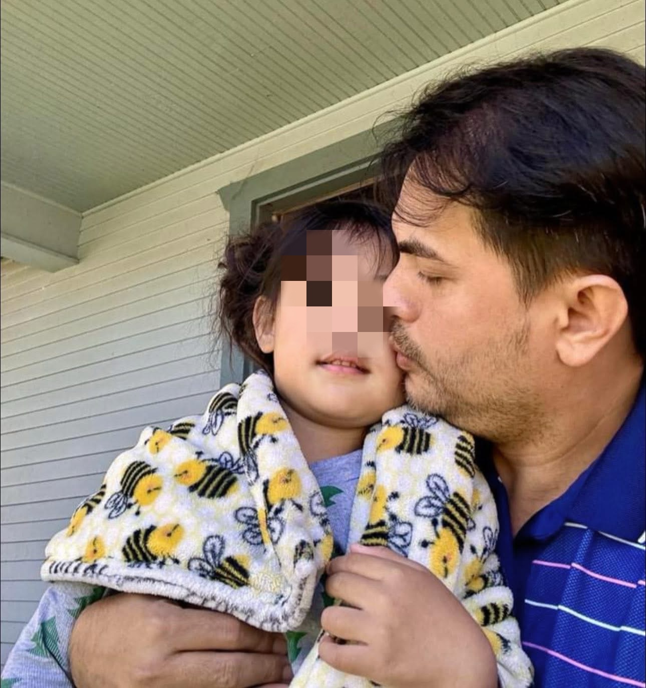 Mẹ và vợ cố nghệ sĩ Đức Tiến “trải lòng” trước ngày tòa mở phiên sơ thẩm? - Ảnh 1.