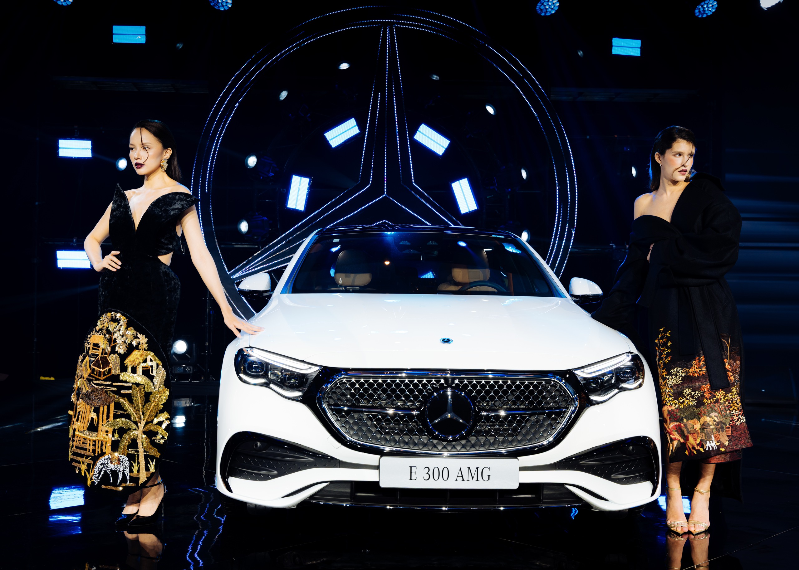 Mercedes tiếp tục lắp ráp E-Class tại Việt Nam, lần đầu có camera selfie trên bảng táp lô - Ảnh 1.