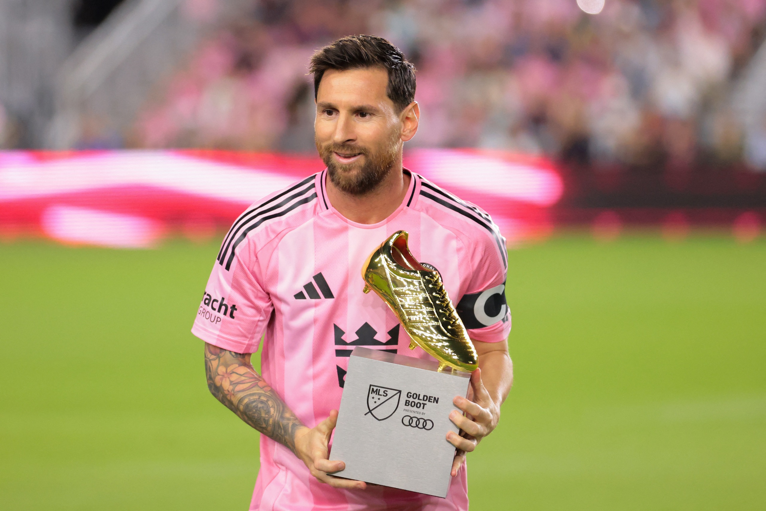 Messi ghi ngay cú đúp sau bản hợp đồng mới, Inter Miami thẳng tiến ở MLS Cup- Ảnh 1. Messi ghi ngay cú đúp sau bản hợp đồng mới, Inter Miami thẳng tiến ở MLS Cup- Ảnh 1.
