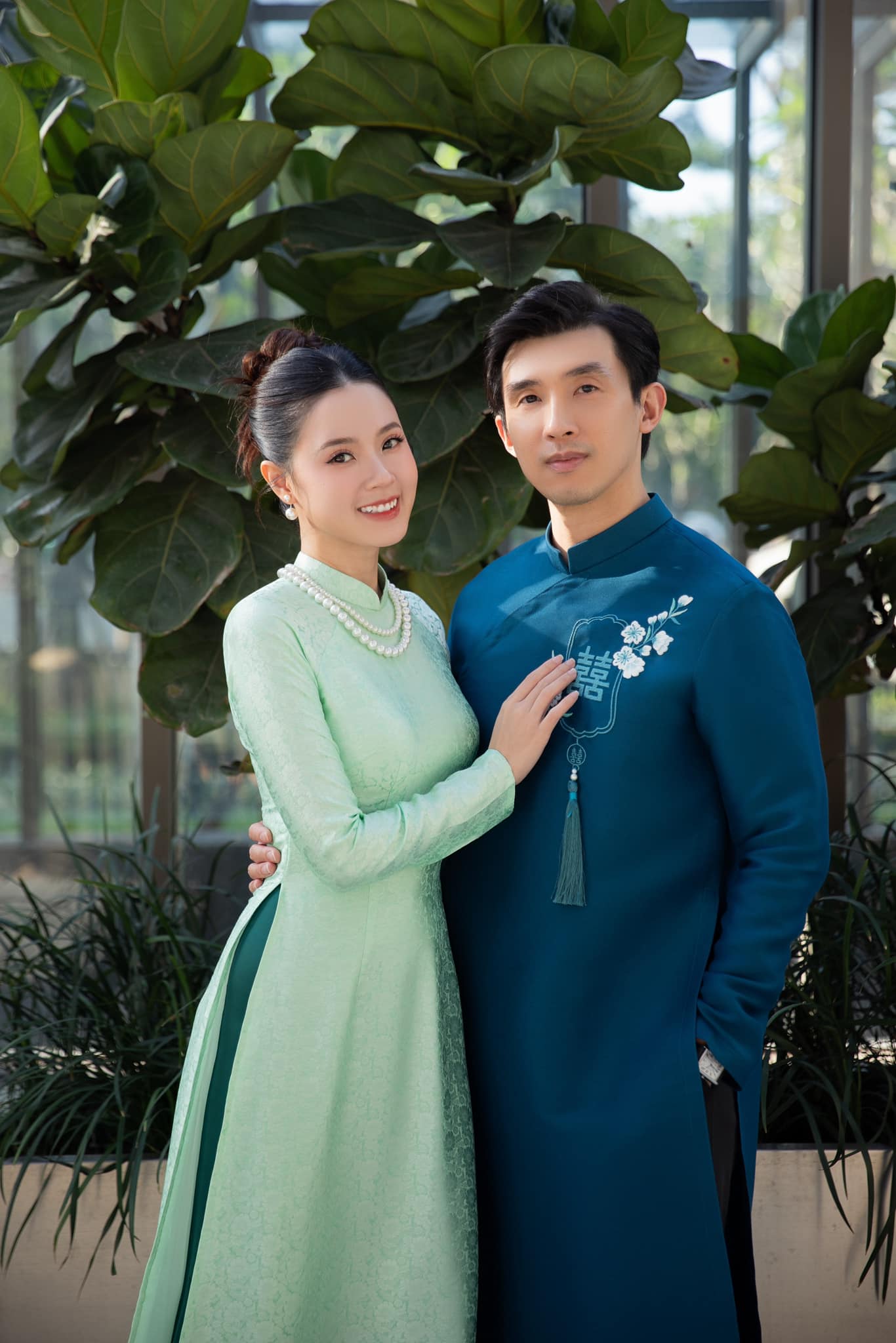 Midu và gia đình Chủ tịch Nhựa tái chế Duy Tân lộ bức ảnh chưa từng thấy- Ảnh 1.