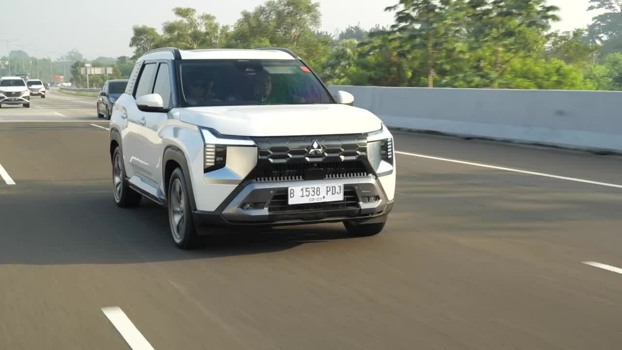 Mitsubishi Destinator - lái hay, động cơ mạnh mẽ