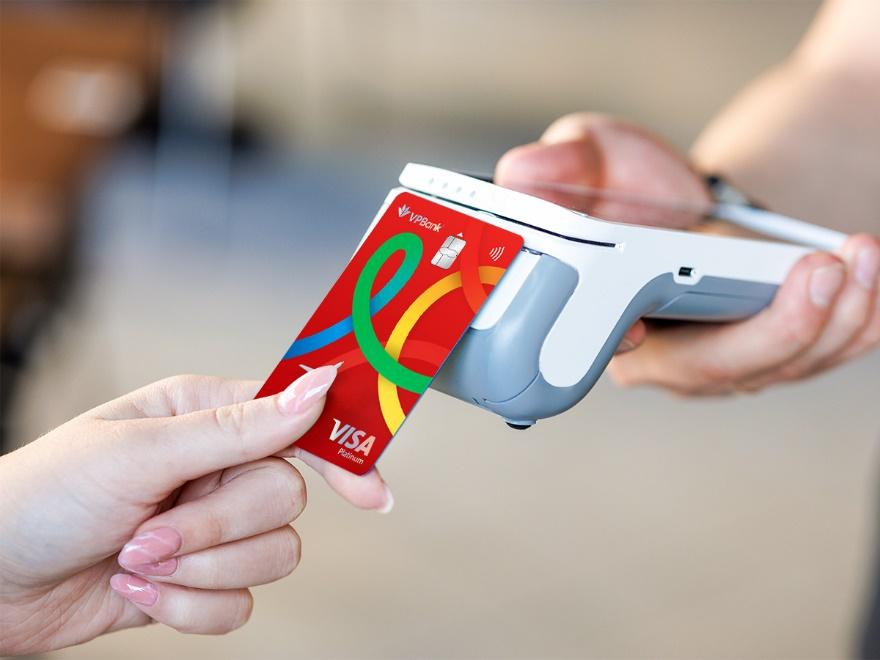 Mở thẻ Vietjet VPBank, chơi xõa, ăn sạch, bay xịn- Ảnh 2.