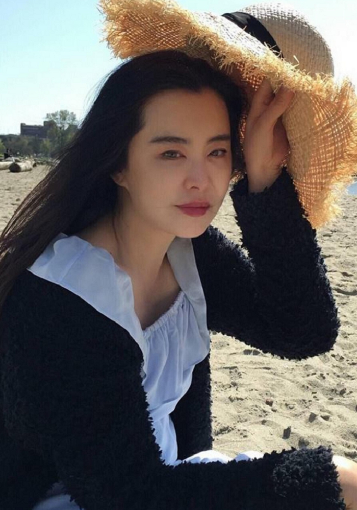 Mối tình 15 năm hủy hoại nàng mỹ nhân đẹp nhất châu Á, tuổi 58 vẫn lựa chọn sống một mình- Ảnh 1.