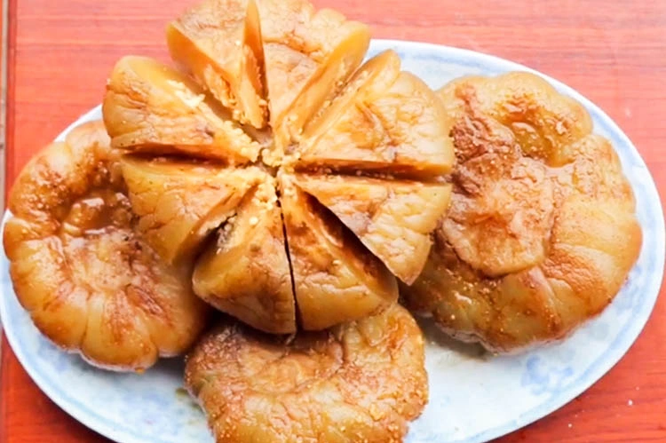 Món ăn mặn chát thời đói khổ nay bán 50.000đ/quả Việt kiều vẫn tranh nhau mua, quy trình làm vất vả như amp;#34;chăm con mọnamp;#34; - 2