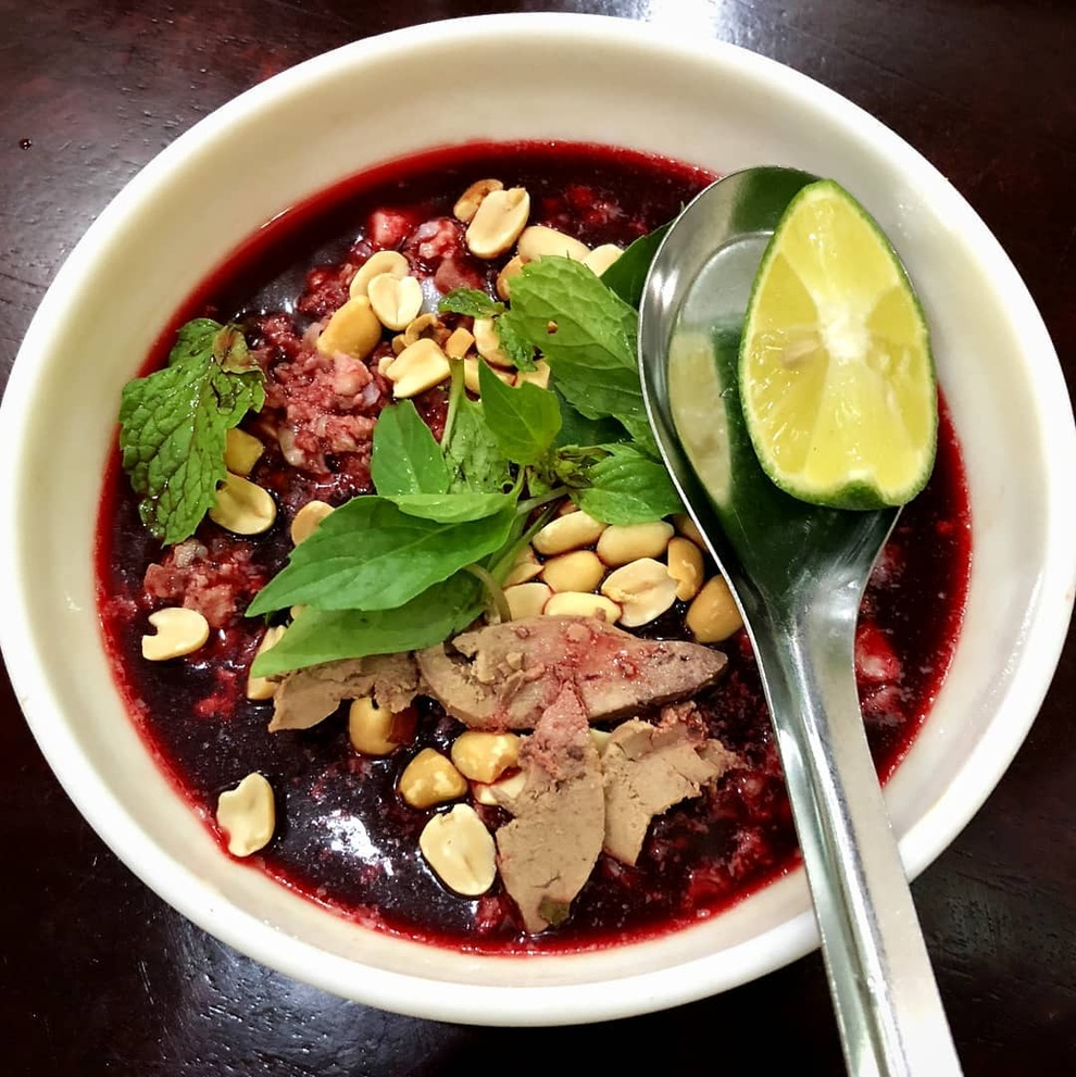 Món tiết canh của Việt Nam nằm trong Top 100 món ăn tệ nhất thế giới - 1