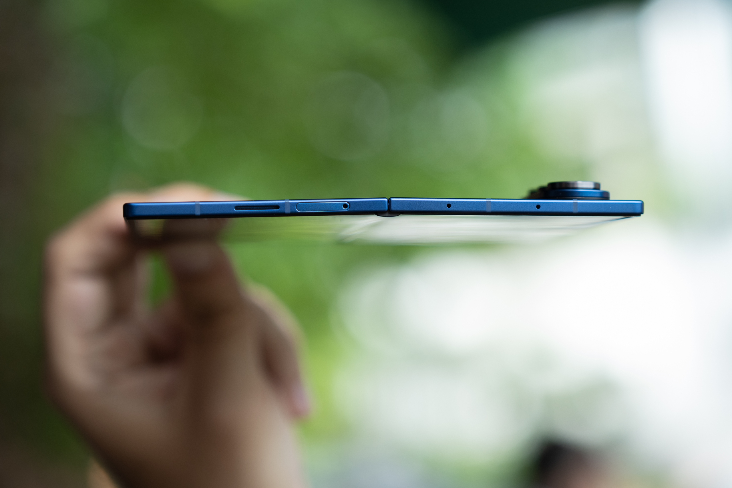 Mỏng hơn để làm được nhiều hơn 1 Galaxy Z Fold7: Mỏng hơn để làm được nhiều hơn - Ảnh 1.