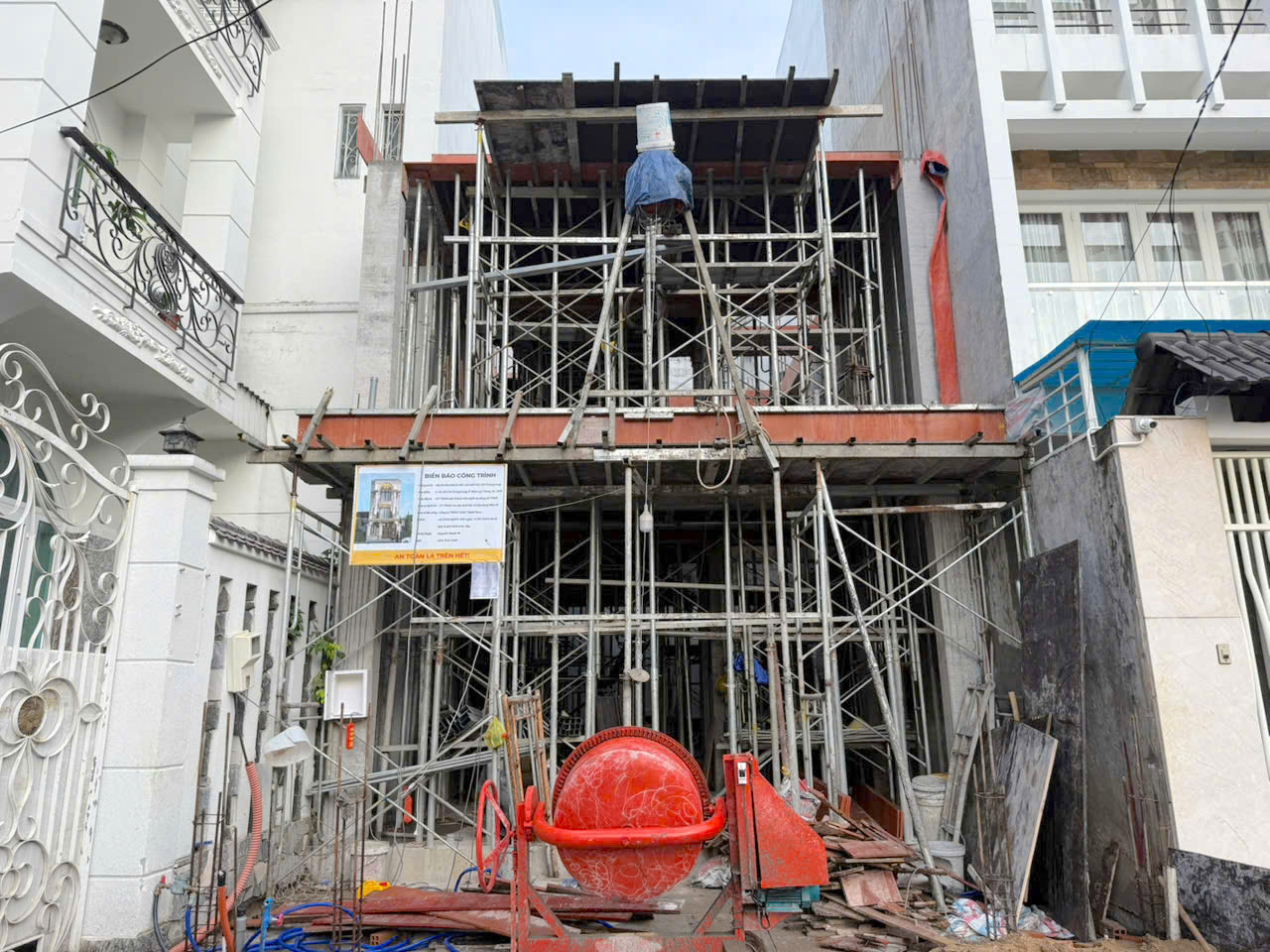 TP.HCM: Một người dân ở phường Bình Lợi Trung khổ sở với giấy phép xây dựng- Ảnh 1.