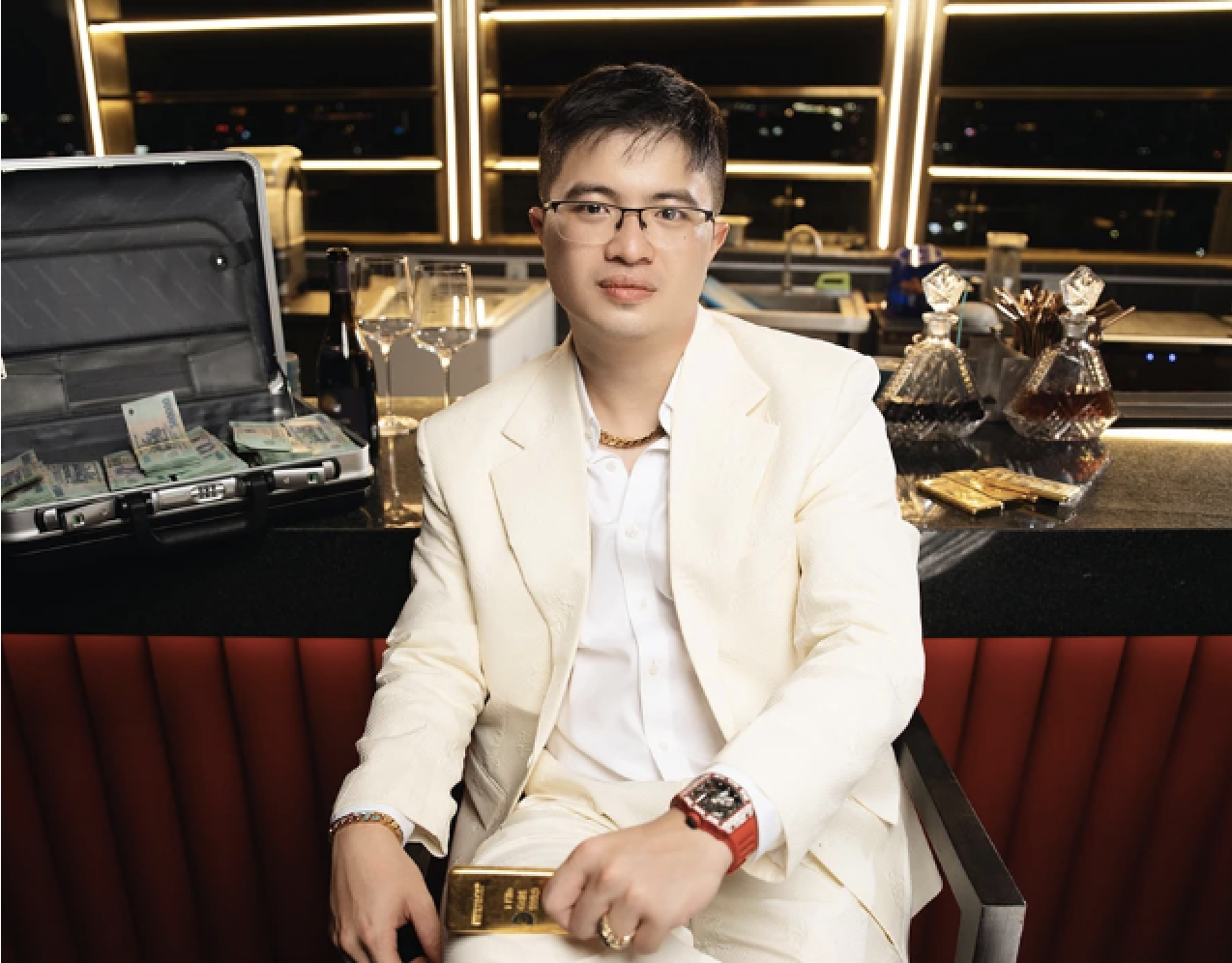 Mr. Pips sở hữu loạt bất động sản cao cấp, siêu xe ở nước ngoài - Ảnh 1. Mr. Pips sở hữu loạt bất động sản cao cấp, siêu xe ở nước ngoài - Ảnh 1.