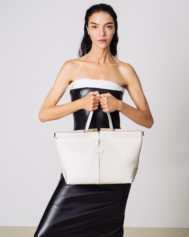 Mùa thu và những mẫu túi tote không thể bỏ qua- Ảnh 1.