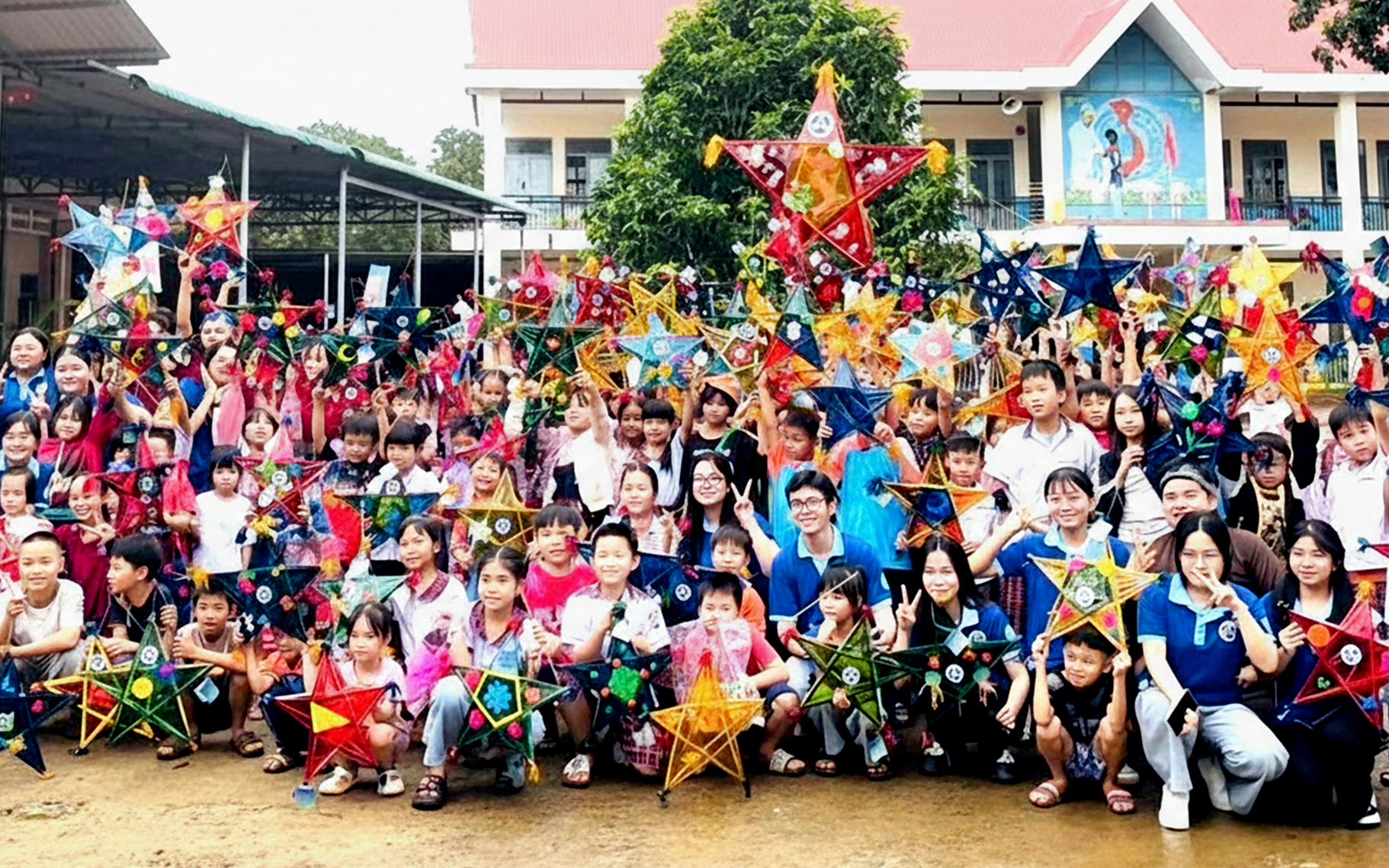 Mùa trăng tròn yêu thương - Ảnh 1.