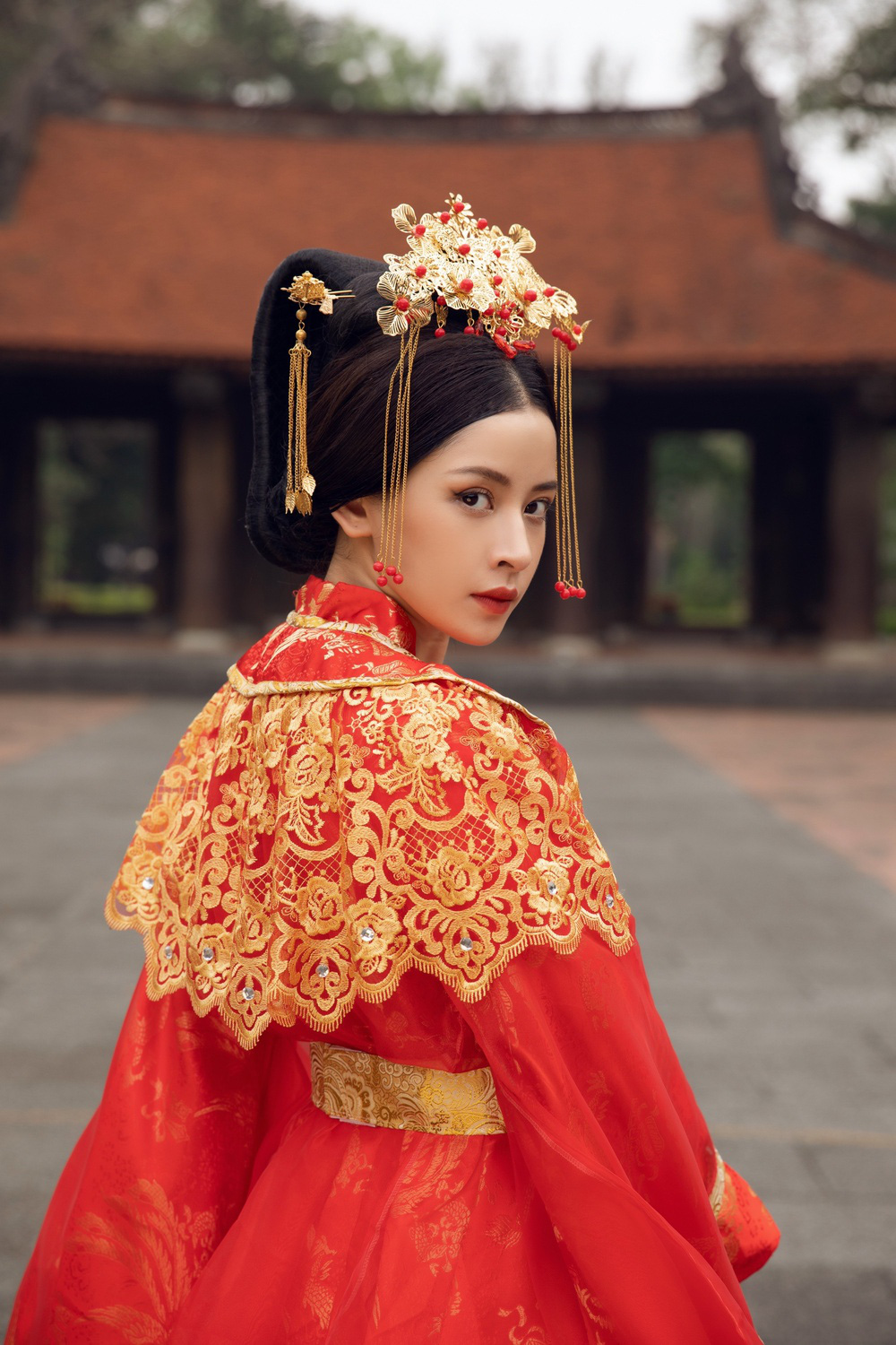 Mỹ nhân đẹp nhất Việt Nam từng bị phản đối làm ca sĩ nay đắt show đáng nể, song ca với Huỳnh Hiểu Minh còn gây sốt xứ Trung- Ảnh 2.