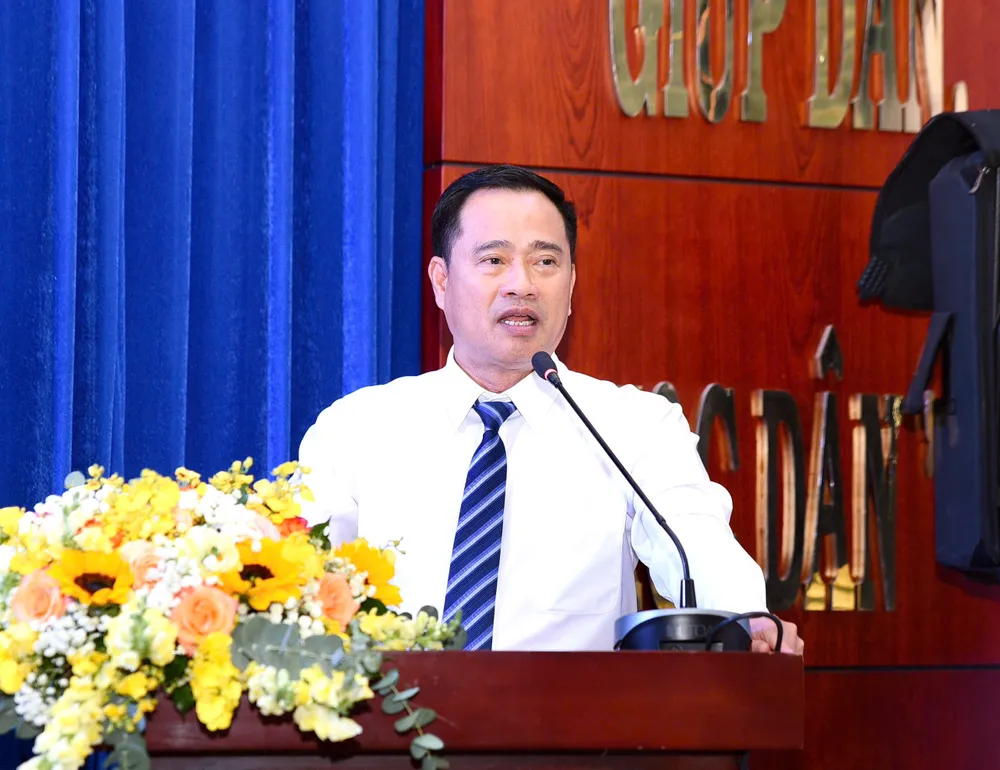 Chánh án TAND TP.HCM Lê Thanh Phong phát biểu khai mạc hội nghị. Ảnh: TRẦN LINH cum-thi-dua-so-i-tand-thuc-hien-tot-phong-trao-thi-dua-nang-cao-chat-luong-xet-xu-3.jpg