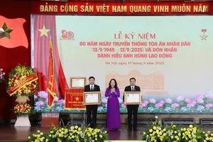 TAND TP.HCM đón nhận Huân chương Lao động hạng Nhất