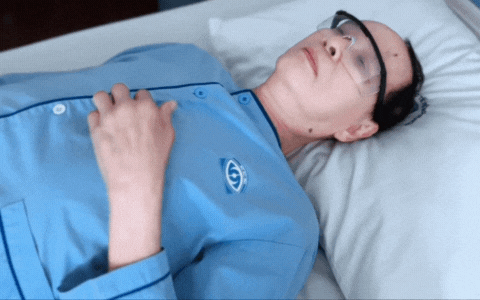 Nam nghệ sĩ Việt ai cũng biết mặt có nguy cơ bị mù vĩnh viễn, đi đến đâu bác sĩ cũng lắc đầu- Ảnh 1.