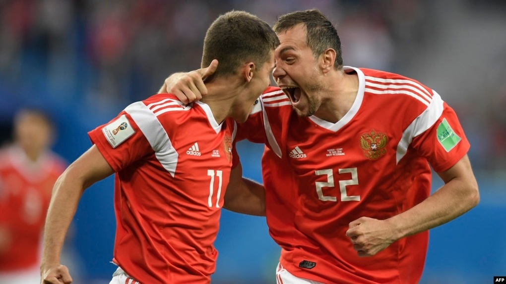 Nga bất ngờ xin đăng cai Euro dù bị cấm thi đấu - 1