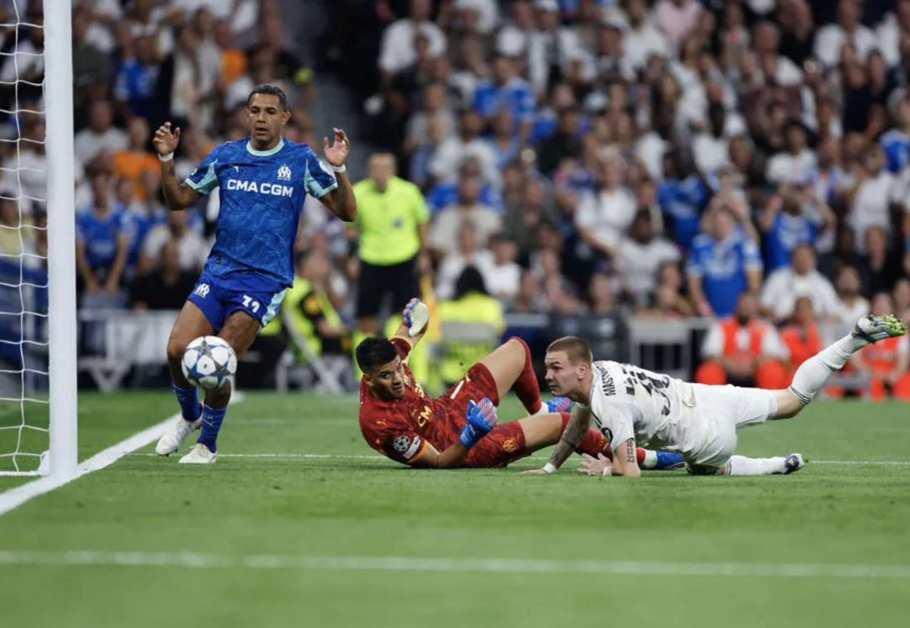 Nguoi hung Mabppe lap ky tich Real Madrid thoat hiem