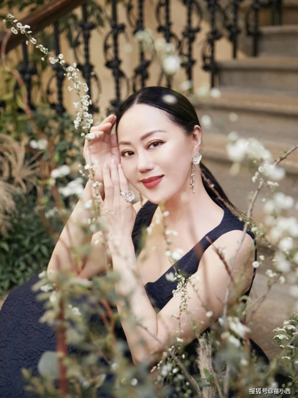 Chương Tiểu Huệ nay đã ngoài 60 tuổi vẫn trẻ trung, xinh đẹp.