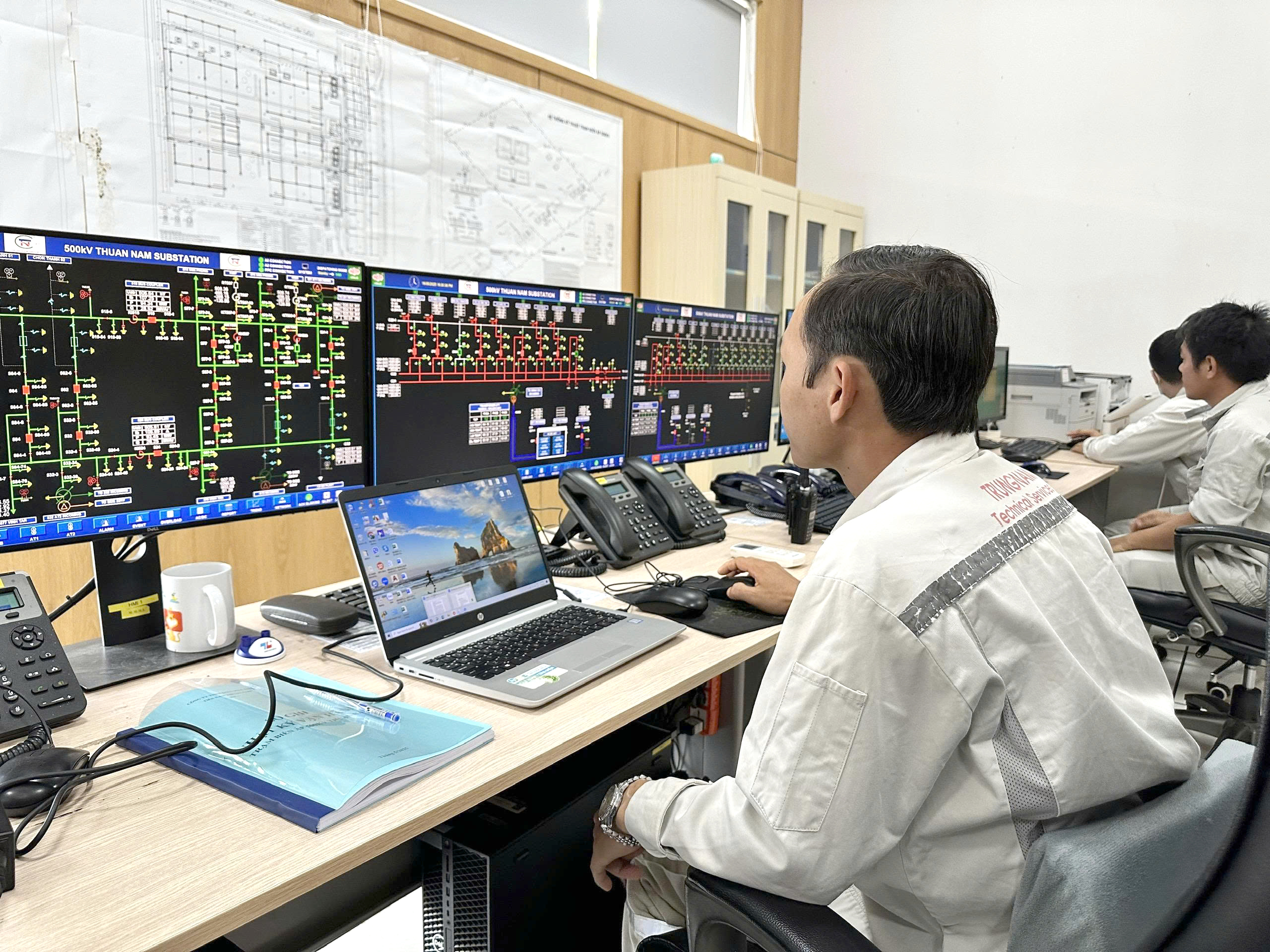 Xóa bỏ độc quyền ngành điện: Người tiêu dùng được lợi gì?- Ảnh 1. Xóa bỏ độc quyền ngành điện: Người tiêu dùng được lợi gì?- Ảnh 1.