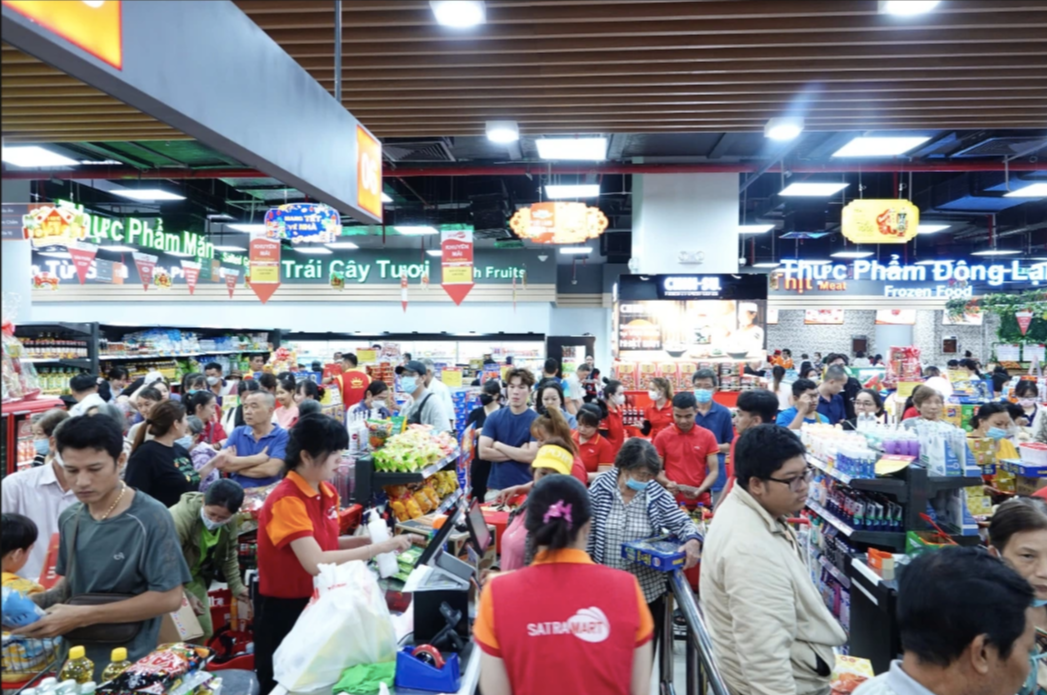 Người tiêu dùng thắt chặt chi tiêu vì vấn nạn hàng giả- Ảnh 2.