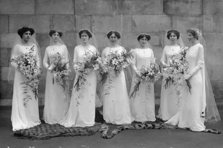 Nguồn gốc gây rùng mình của một số nghi thức trong lễ cưới - Ảnh 1.