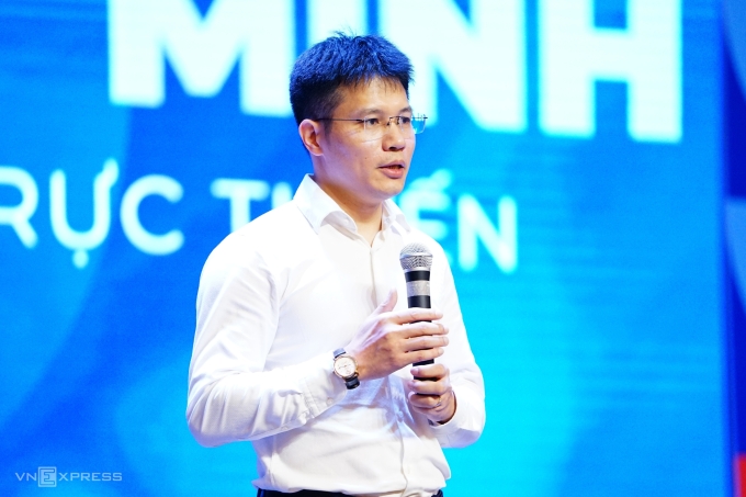 Trung tá Nguyễn Tiến Cường chia sẻ tại sự kiện sáng 11/10. Ảnh: Thanh Hằng