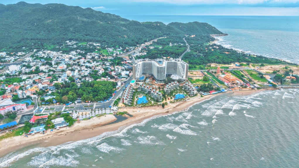 Nhận diện cơ hội đón sóng đầu tư bất động sản nghỉ dưỡng Long Hải - 1