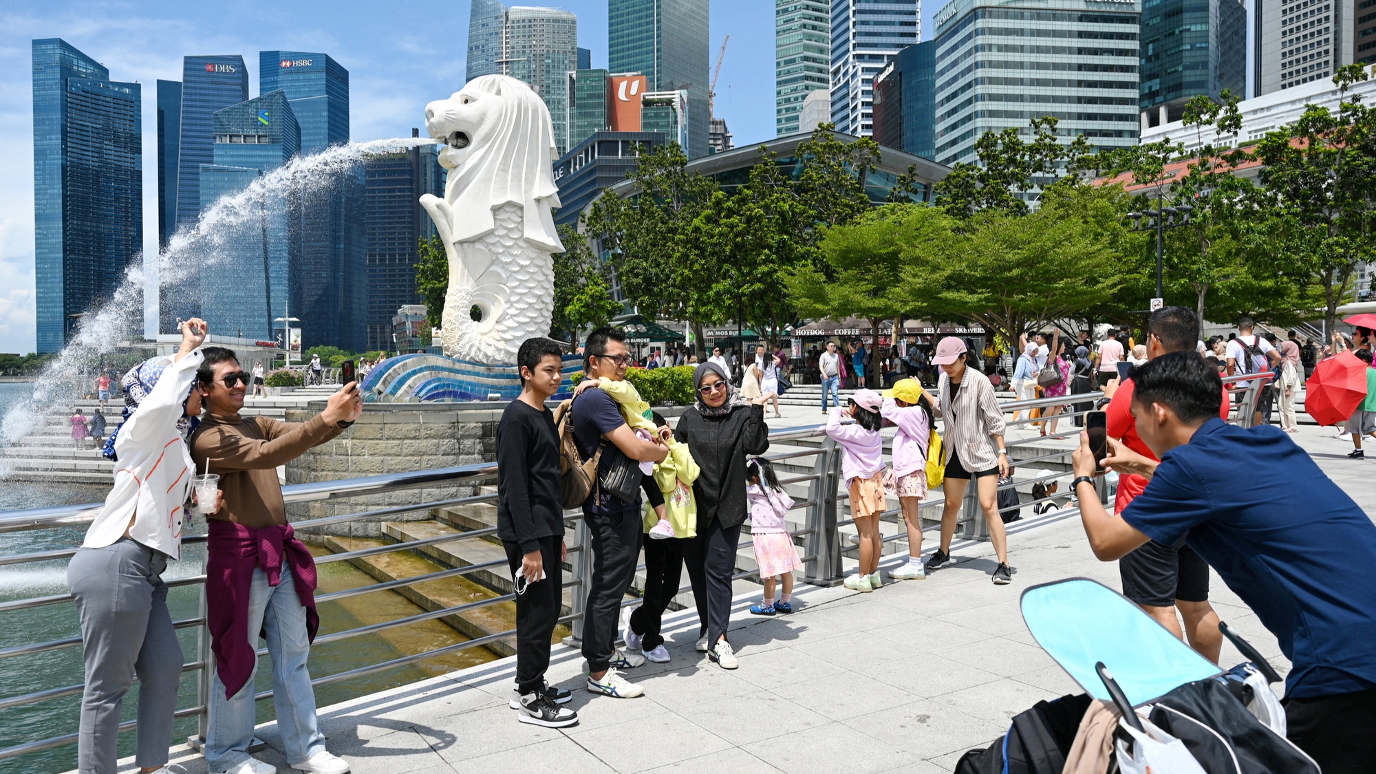 Nhập cư và 'xã hội siêu già' ở Singapore 1 Nhập cư và 'xã hội siêu già' ở Singapore - Ảnh 1.