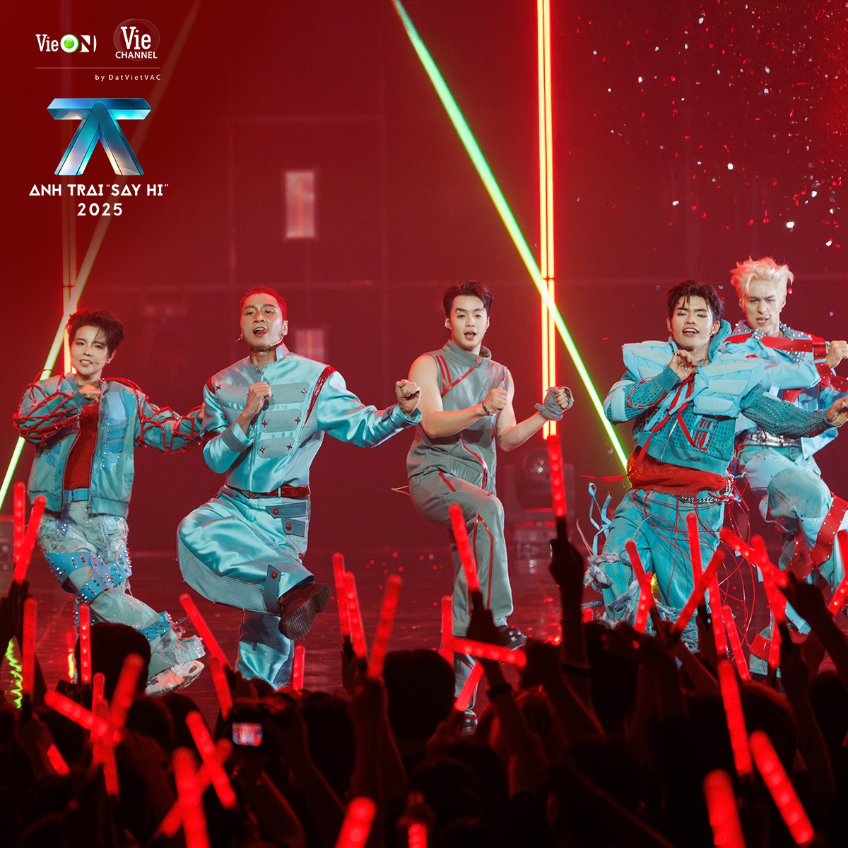 2 stage chào sân Anh Trai Say Hi mùa 2: Nhảy đẹp hơn hẳn mùa 1 nhưng nhạc khó 