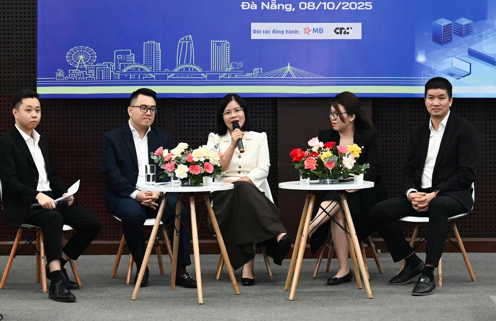 Nhiều nước vào danh sách đen đặc nhiệm tài chính, Việt Nam nỗ lực tuân thủ quy định chống rửa tiền - Ảnh 3.