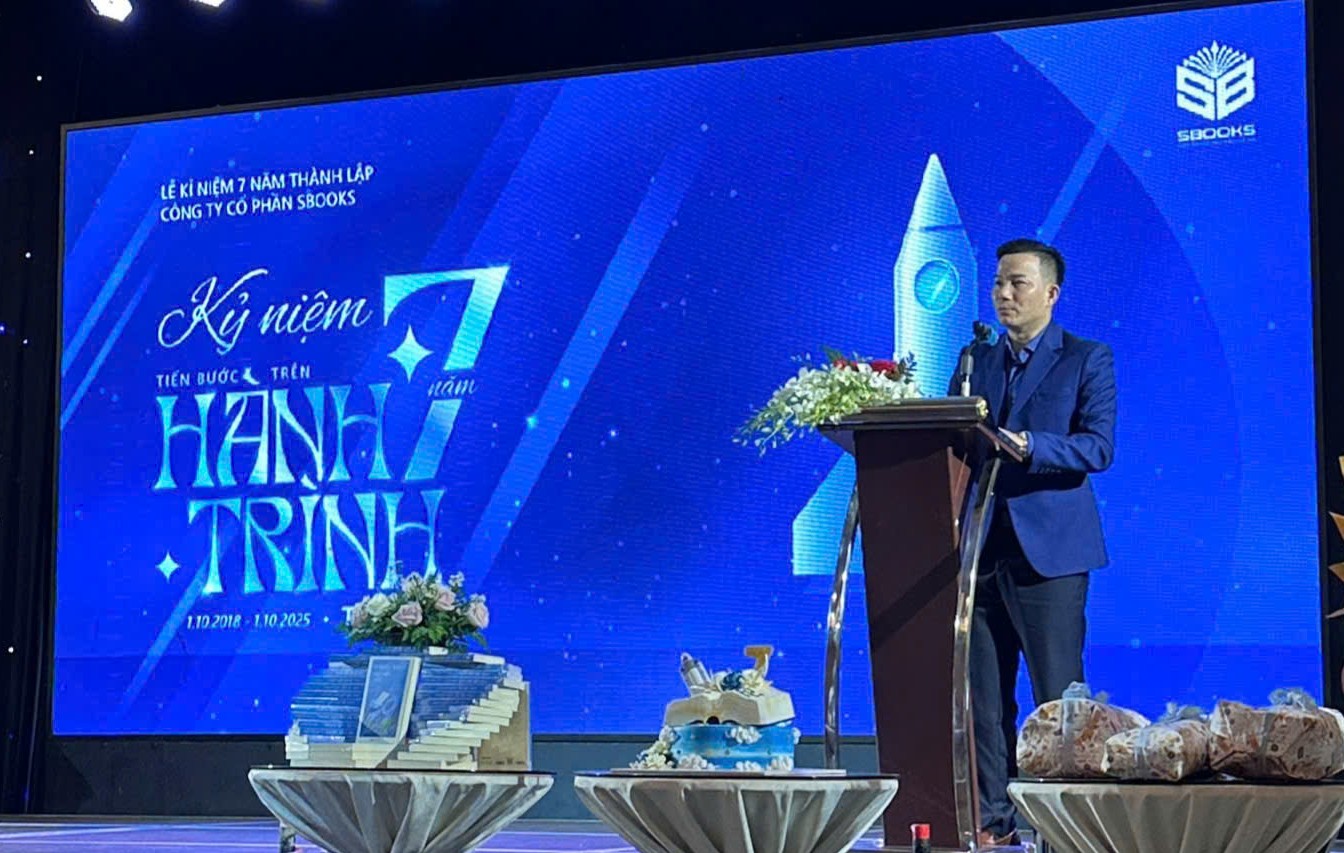 'Truyện ngắn đặc sắc 2025': Nhiều tên tuổi văn chương, nhiều cây viết khát vọng- Ảnh 1. 'Truyện ngắn đặc sắc 2025': Nhiều tên tuổi văn chương, nhiều cây viết khát vọng- Ảnh 1.