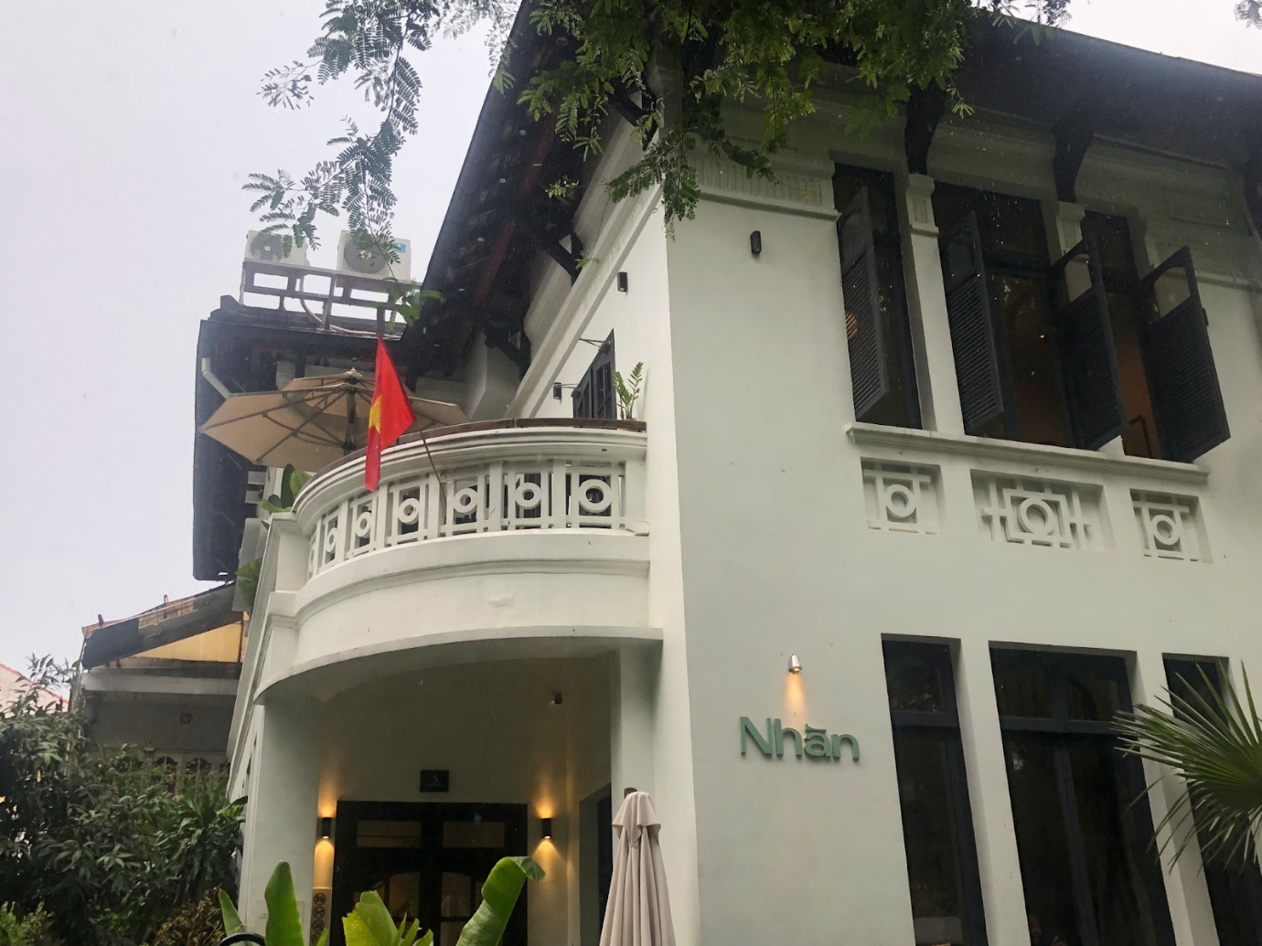 Những địa điểm xem diễu binh, pháo hoa và trình diễn máy bay “không có chỗ chê” dịp 30-4- Ảnh 13.