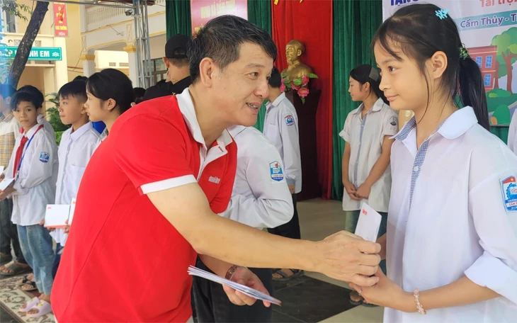 Những khâu đột phá để Thanh Hóa trở thành tỉnh giàu mạnh - Ảnh 5.