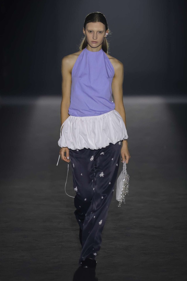 Những thiết kế kẻ "nên có" trong tủ đồ thu đông của các nàng- Ảnh 1.