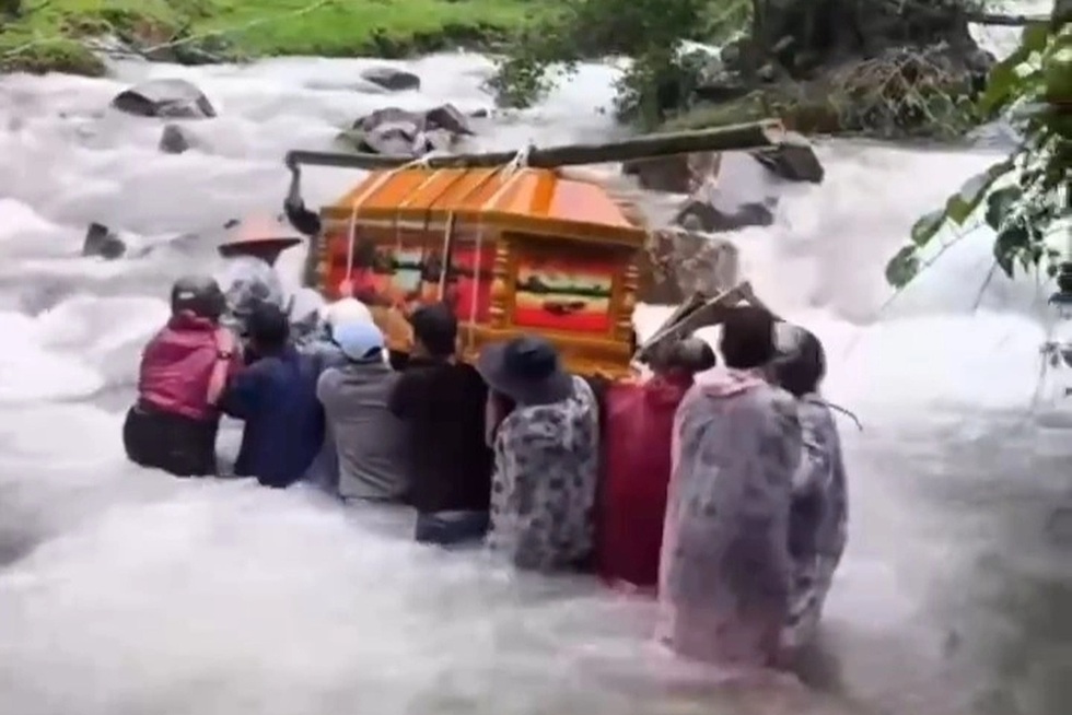 Nỗi đau mùa lũ - 1