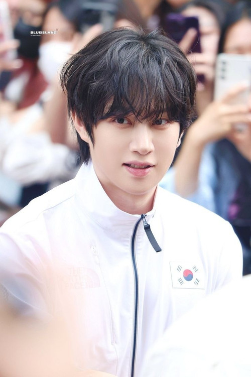 Nỗi kinh hãi khi bị fan cuồng bám đuổi- Ảnh 1.