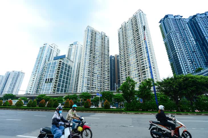 'Núi' sổ đỏ ở ngân hàng: Lộ diện hai cái tên 'ôm' 5 triệu tỉ đồng bất động sản thế chấp - Ảnh 1.