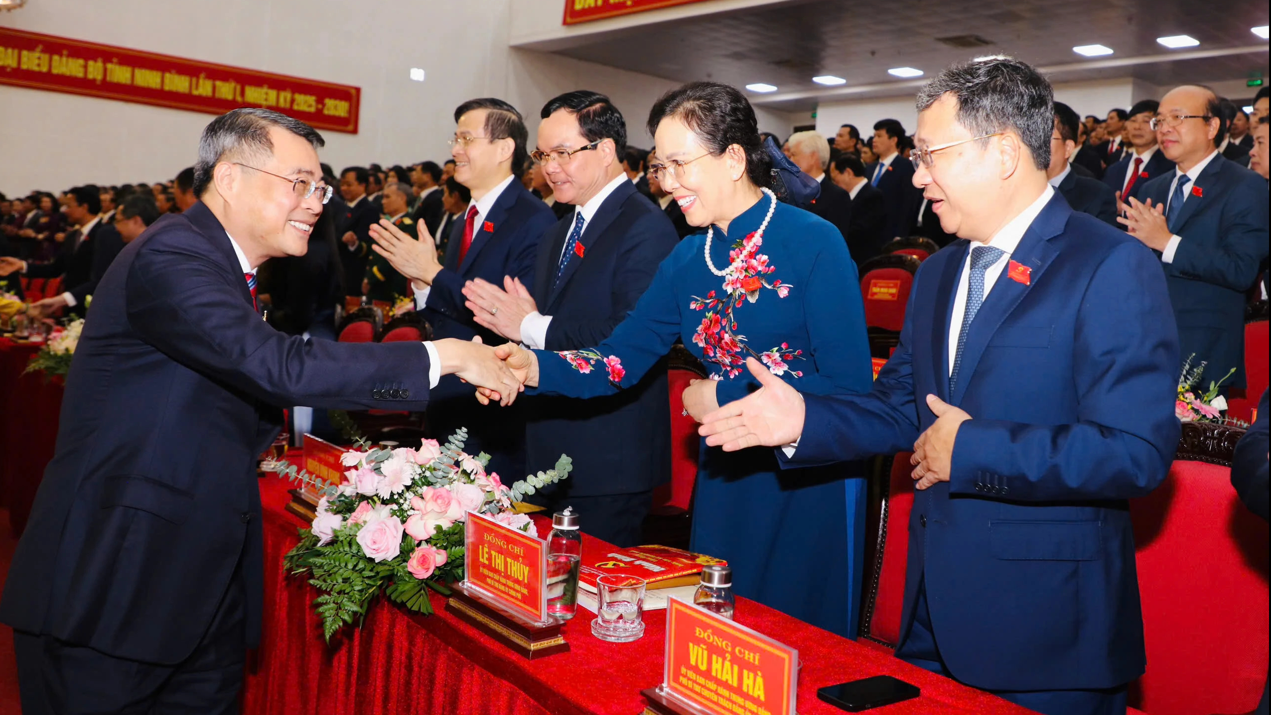 Đặng Xuân Phong giữ chức Bí thư tỉnh ủy Ninh Bình nhiệm kỳ 2025 - 2030 - Ảnh 1.