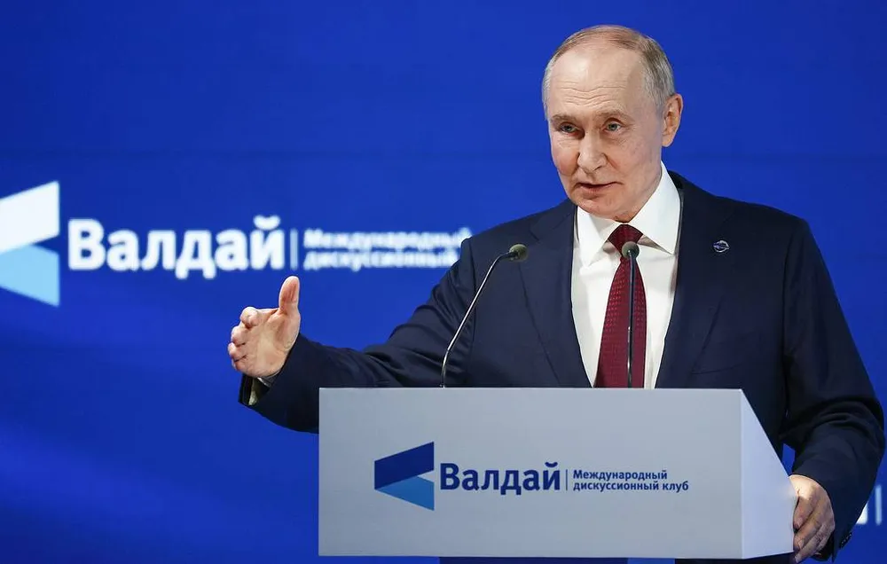 Tổng thống Nga Vladimir Putin phát biểu tại Diễn đàn Thảo luận Valdai ở TP Sochi (Nga) ngày 2-10. Ảnh: TASS xung đột Ukraine