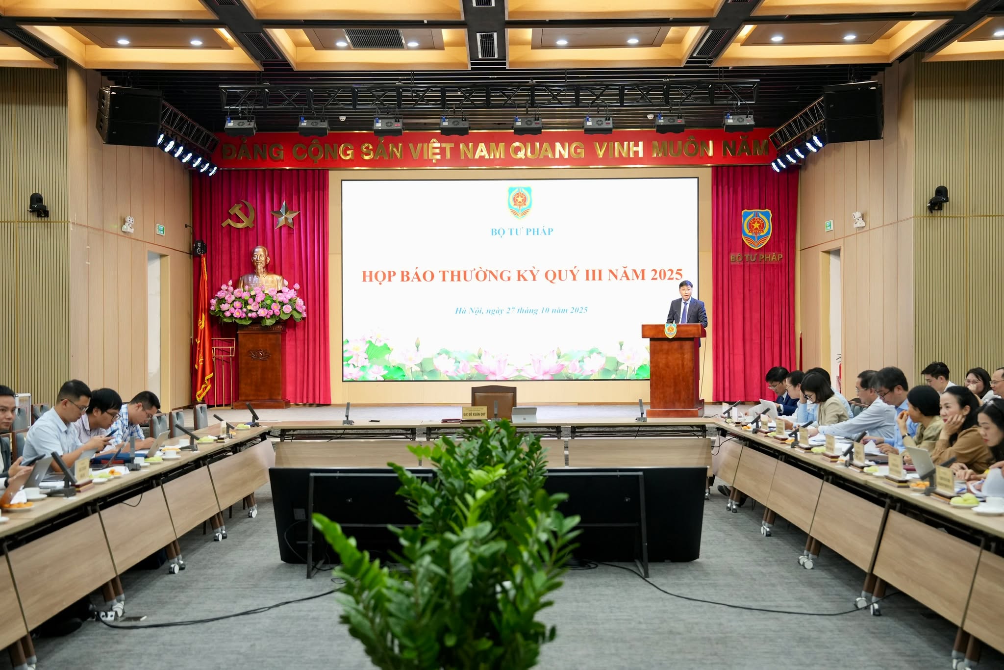 Ông Trịnh Văn Quyết đã khắc phục toàn bộ hậu quả vụ án 1 Bộ Tư pháp: Ông Trịnh Văn Quyết đã khắc phục toàn bộ hậu quả vụ án - Ảnh 1.