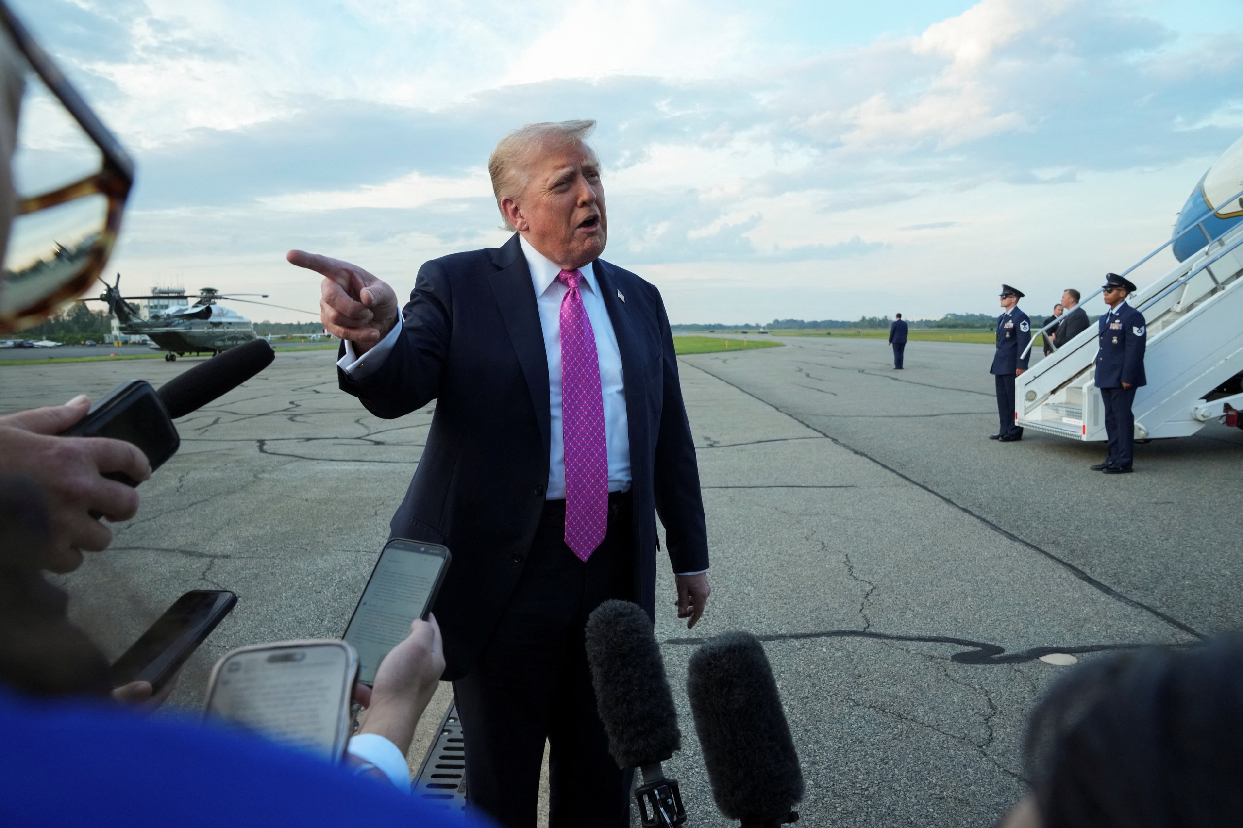 Ông Trump cảnh báo Israel sau cuộc không kích tại Qatar - Ảnh 1.