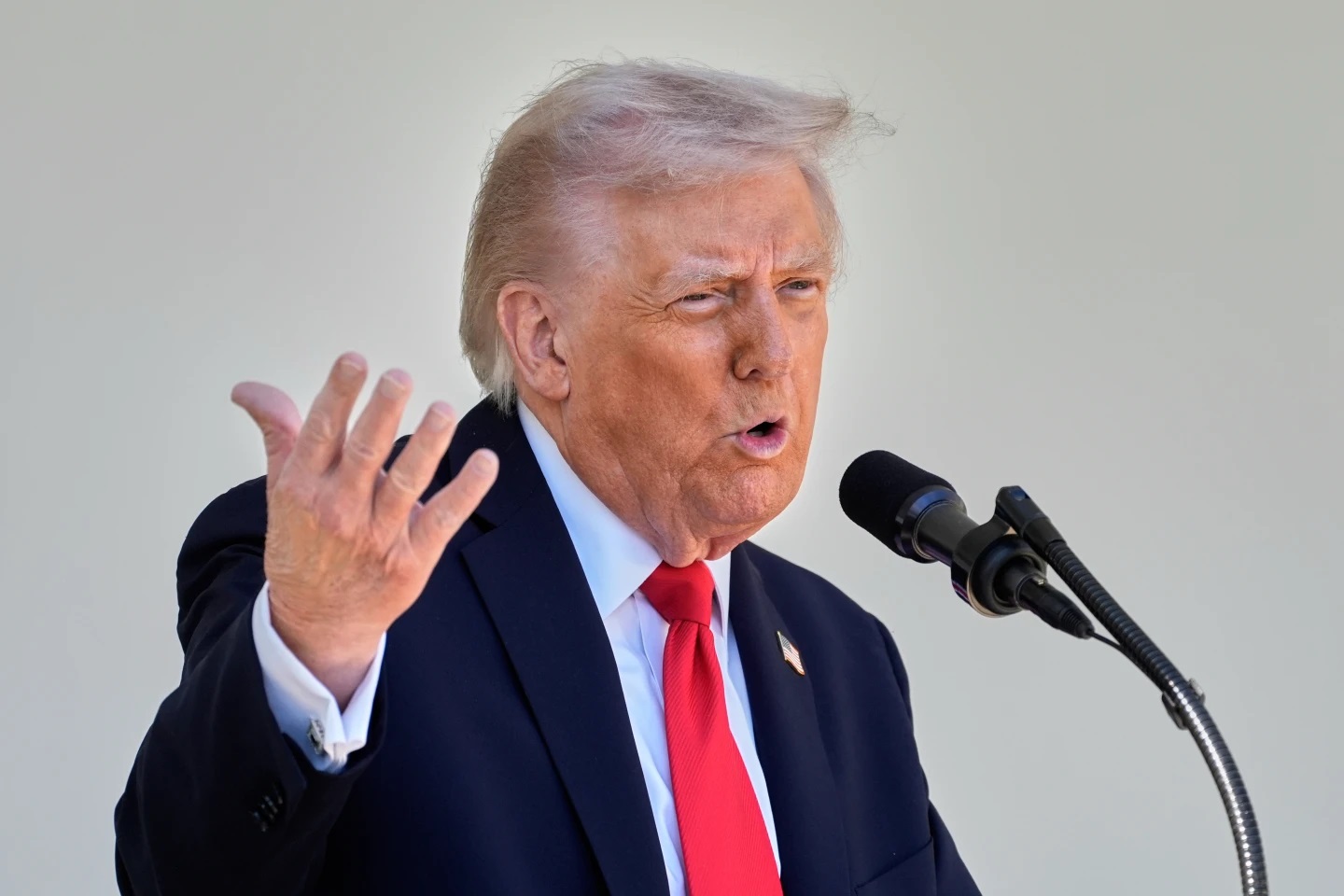 Ông Trump không muốn ‘phí thời gian’, thượng đỉnh Nga - Mỹ có thể bị hoãn?- Ảnh 1.