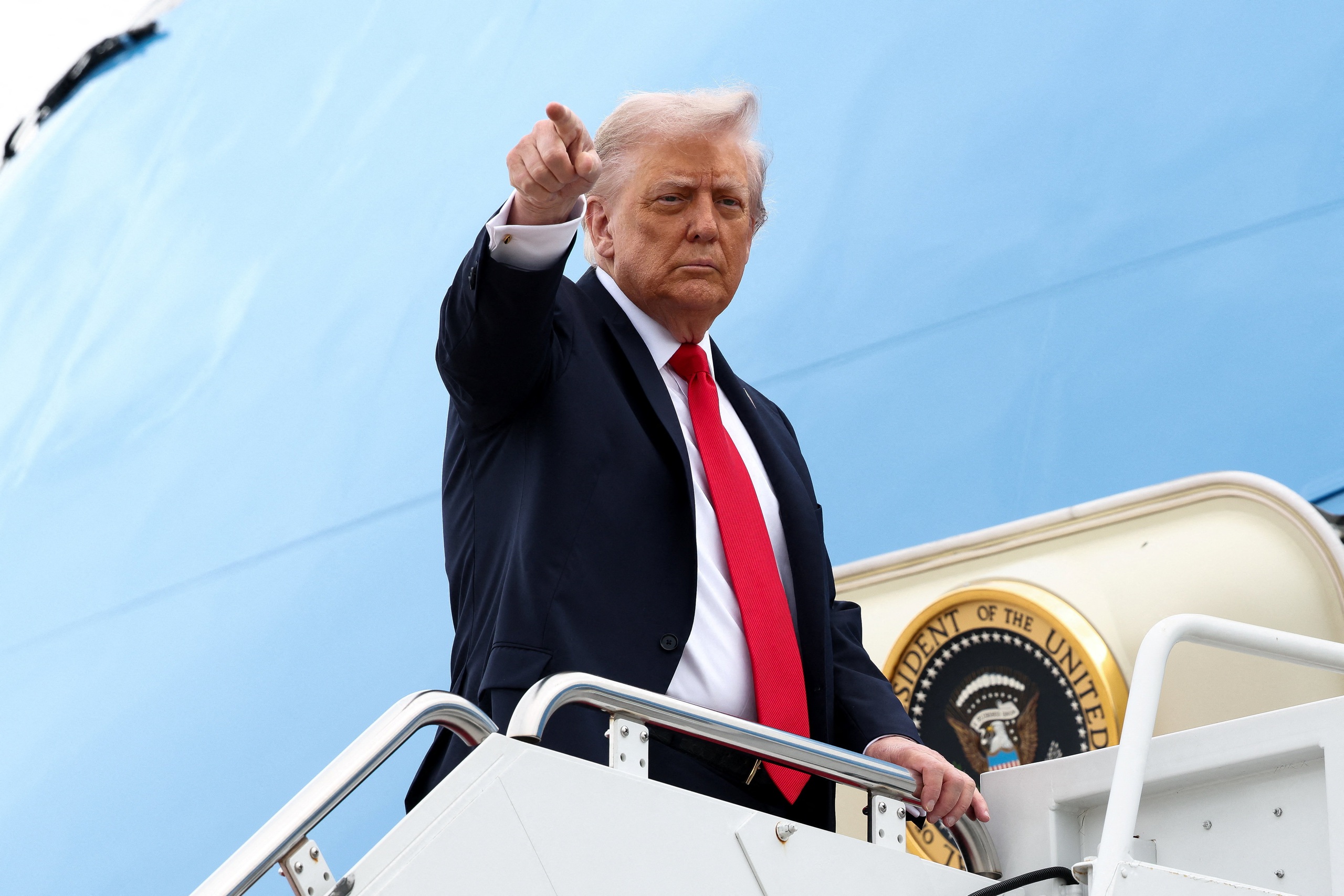 Chiến sự Ukraine ngày 1.301: Ông Trump ra yêu cầu cho Tổng thống Zelensky - Ảnh 3.