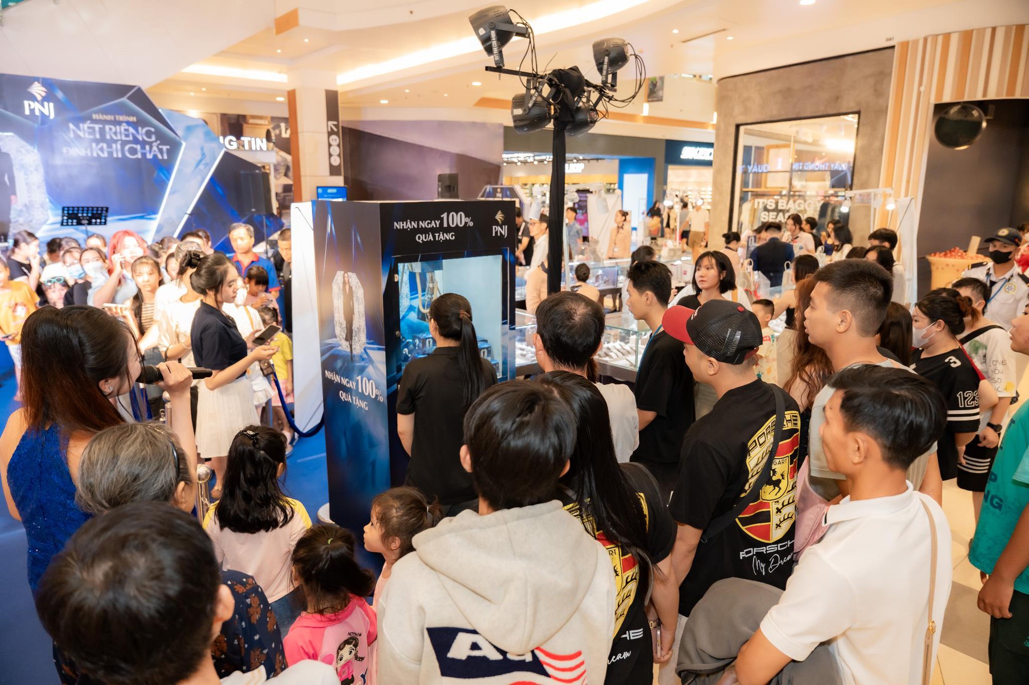 PNJ mang lại trải nghiệm đáng nhớ dịp 20/10 với sự kiện “Nét riêng định khí chất”- Ảnh 1.