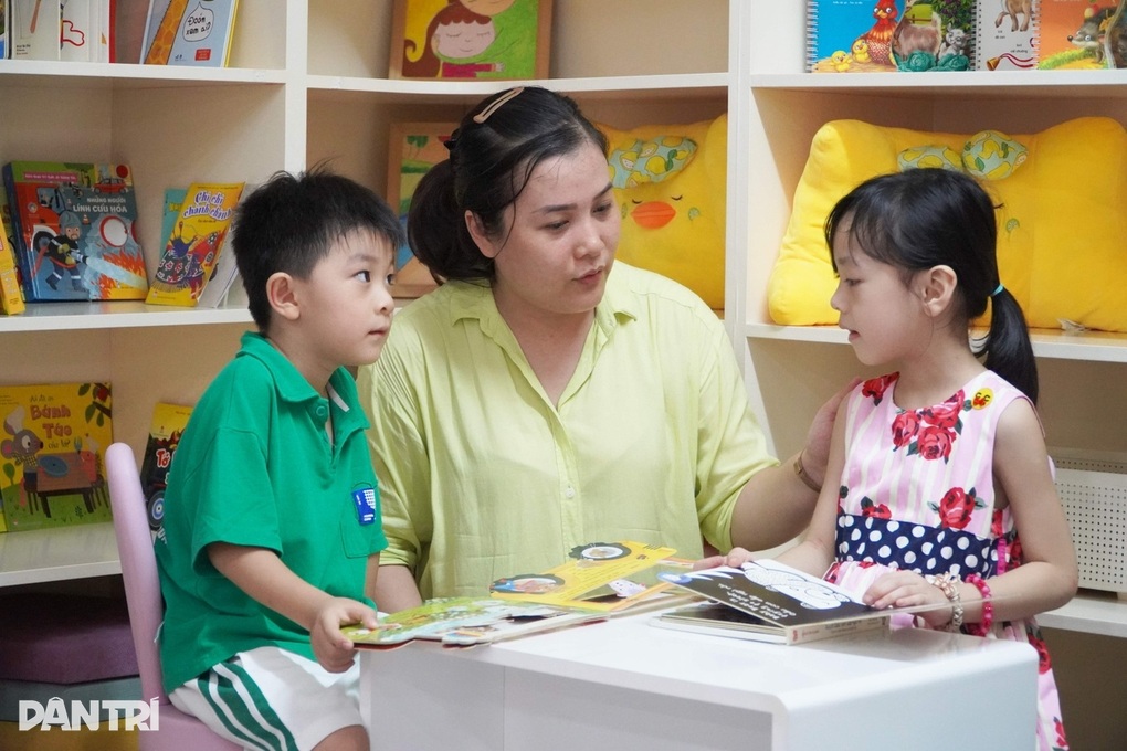 Phấn đấu 100% trẻ mầm non ở thành phố học tiếng Anh trong 5 năm tới - 1