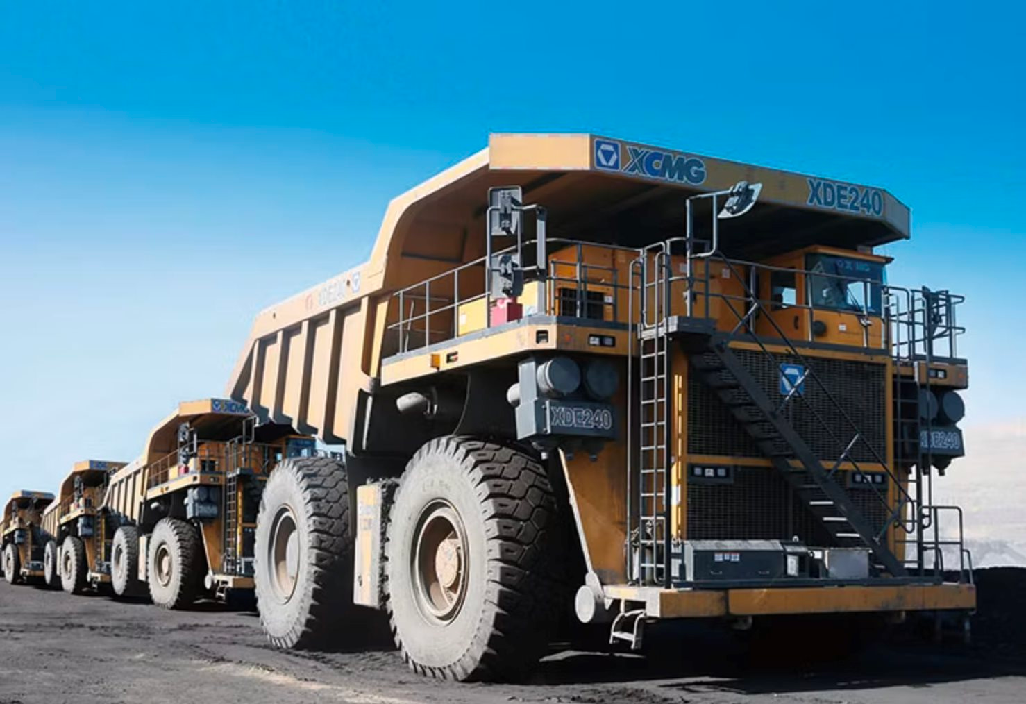 Phát hiện 200 xe tải 240 tấn không phát ra tiếng máy gầm rú, không cần xăng, âm thầm đào 