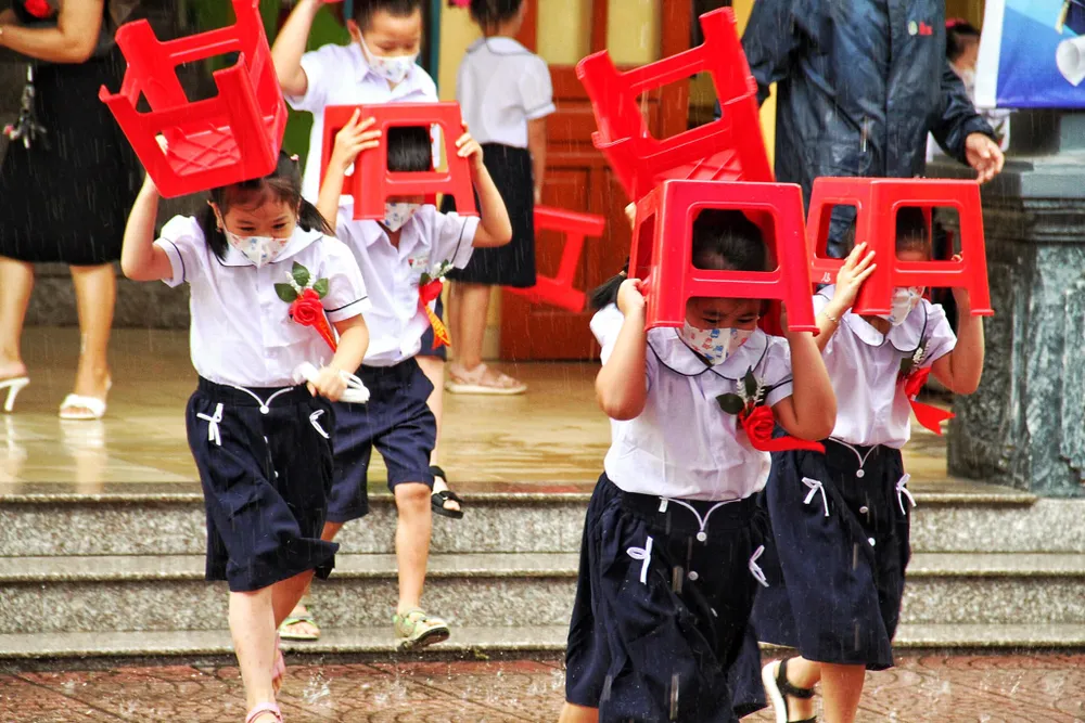 Sở Giáo dục và Đào tạo Hải Phòng yêu cầu các trường tự chủ động trong việc cho học sinh nghỉ học trước cơn bão số 11. Ảnh: NS