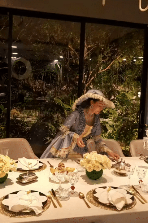 Phú bà chịu chơi nhất vịnh Bắc Bộ đây rồi: Mỗi ngày đưa cả gia đình đến 1 nước, đỉnh thế này chồng nào chán được! - Ảnh 8.