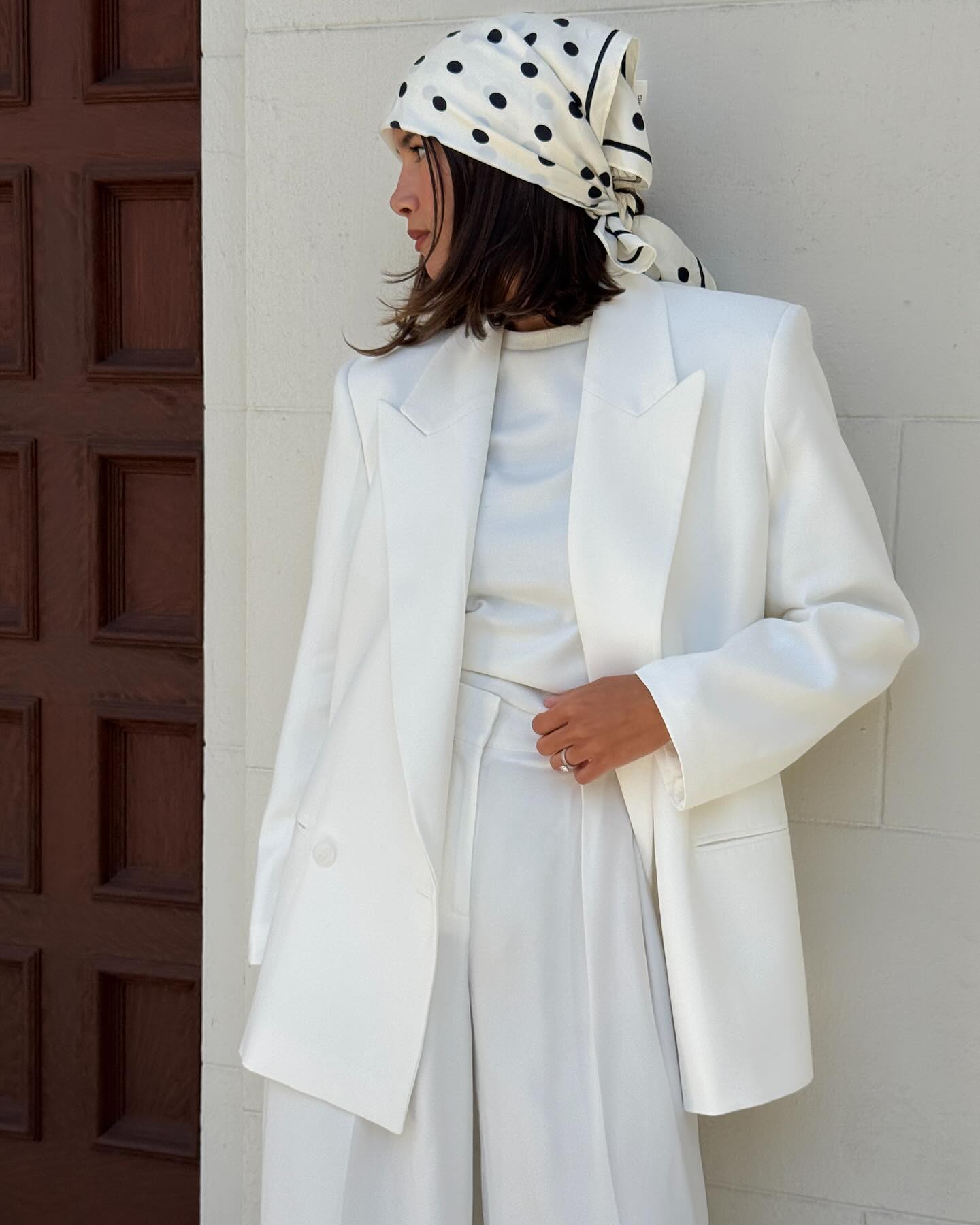 Phu nu Phap me man 4 kieu ao khoac toi